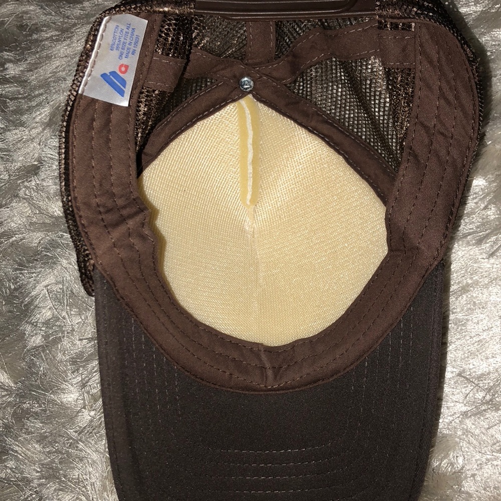 Used hat - Picture 3 of 4